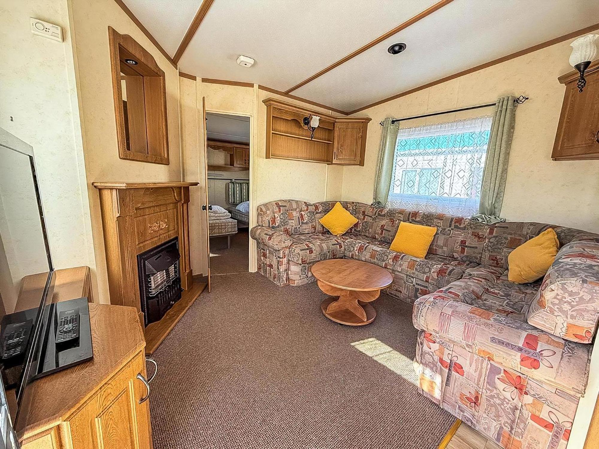 6 Berth Caravan By The Beach In Hunstanton In Norfolk, Pets Welcome Ref 13009L Екстериор снимка
