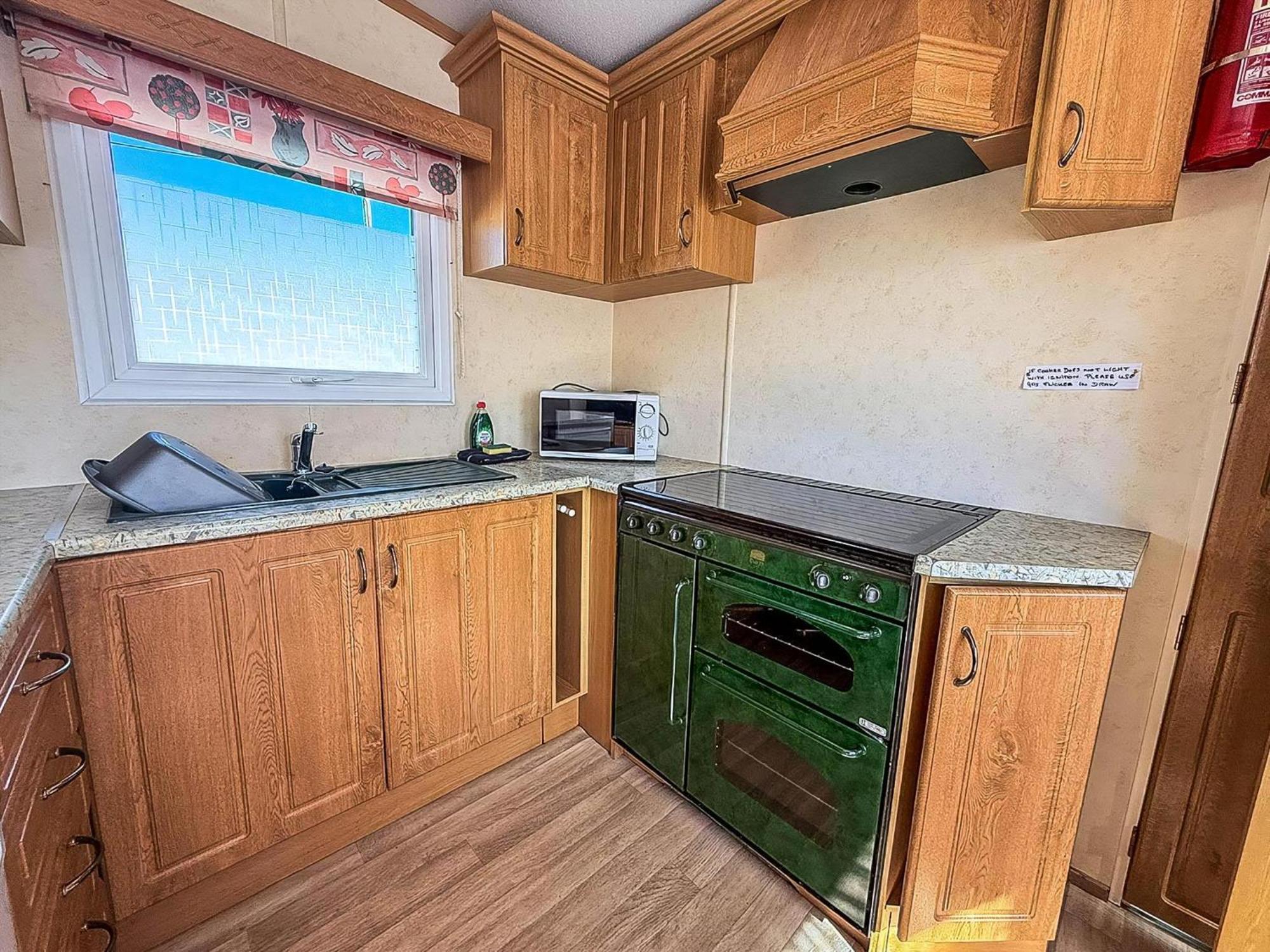 6 Berth Caravan By The Beach In Hunstanton In Norfolk, Pets Welcome Ref 13009L Екстериор снимка