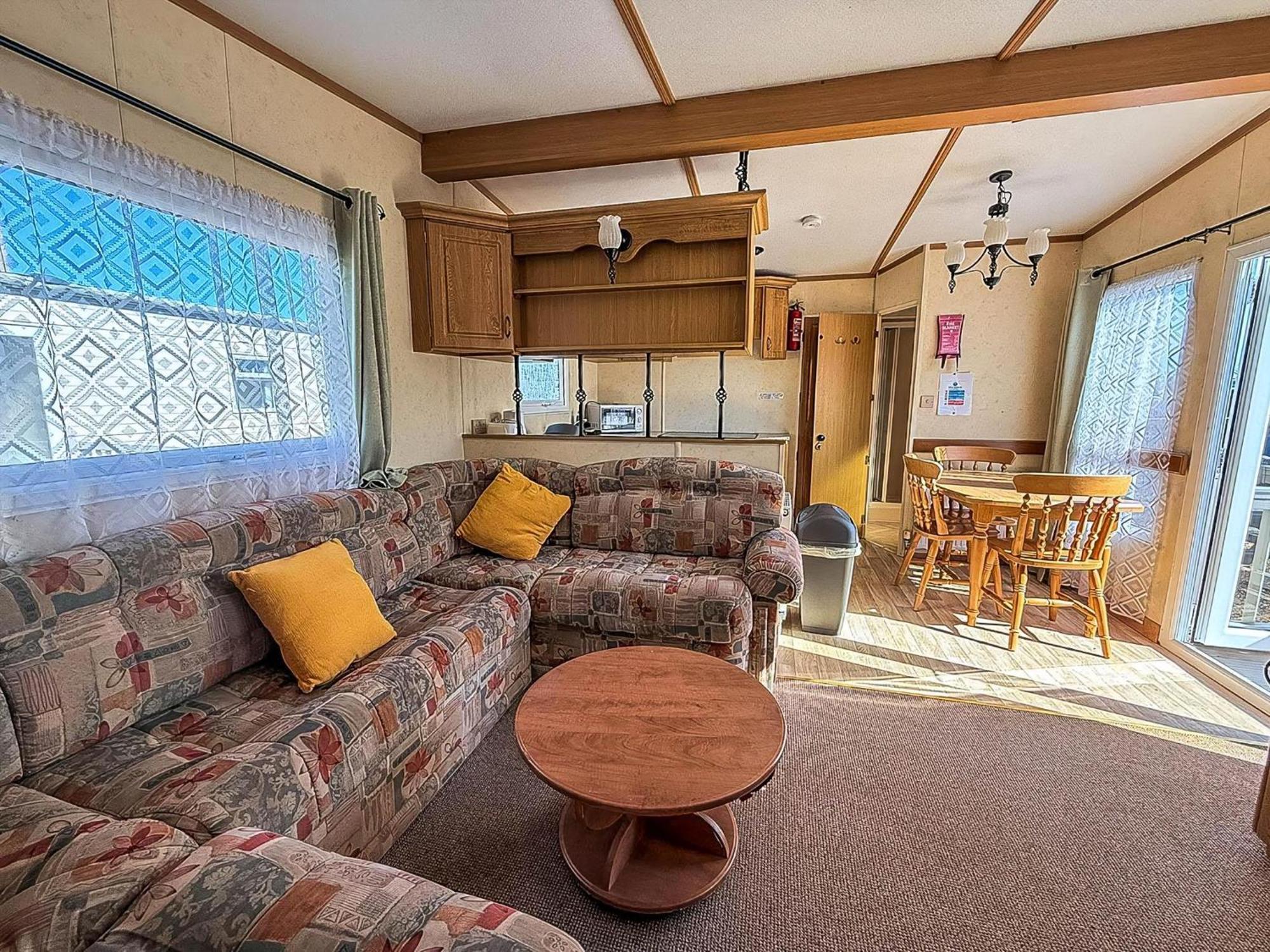 6 Berth Caravan By The Beach In Hunstanton In Norfolk, Pets Welcome Ref 13009L Екстериор снимка